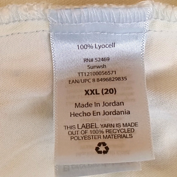 Shorts - Picture 7 of 10